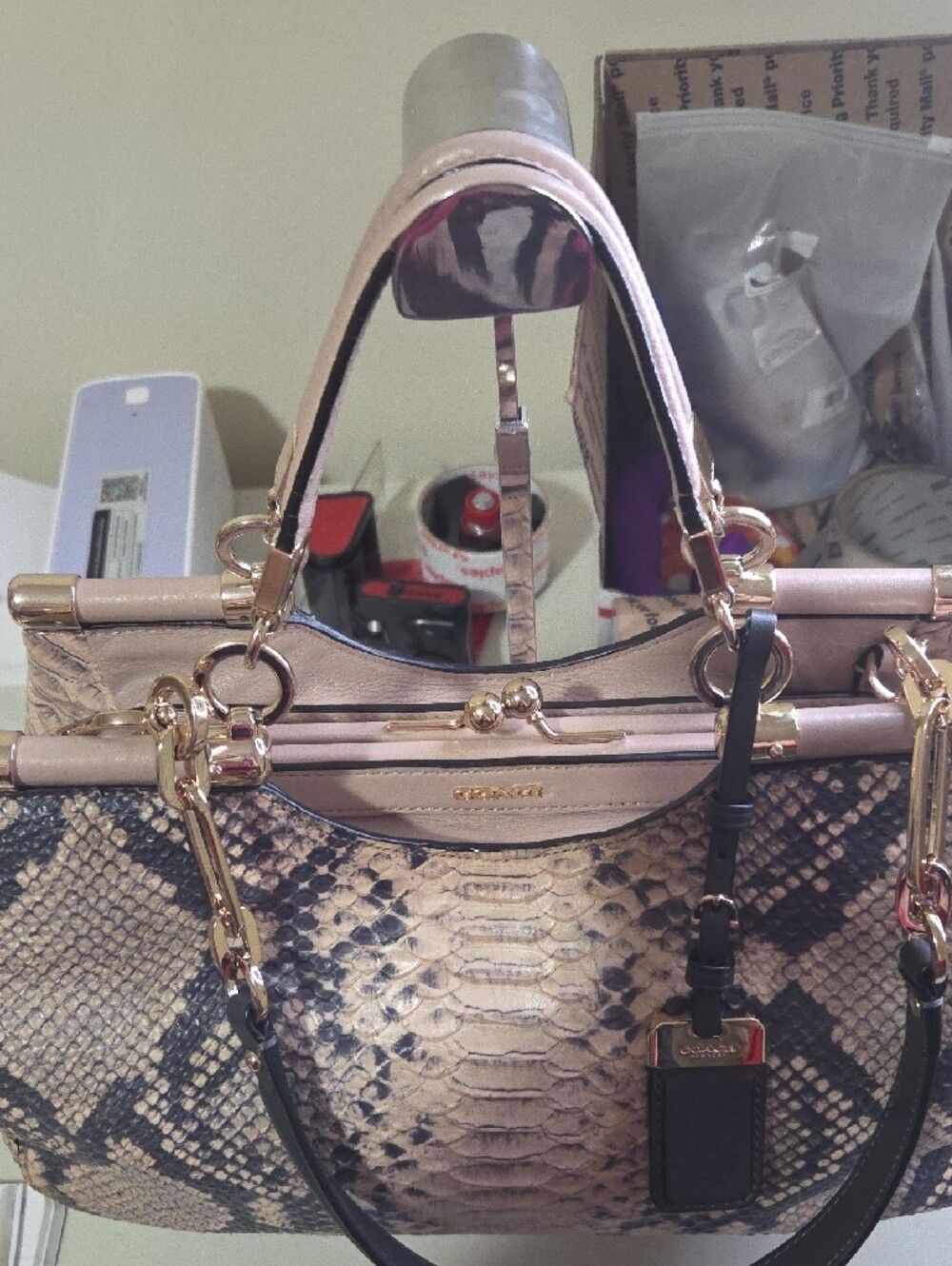 Coach Limited Edition Madison Pinnacle With Kisslock Beige & Black - Picture 3 of 11